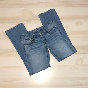 American Eagle kick boot light wash jeans size 8